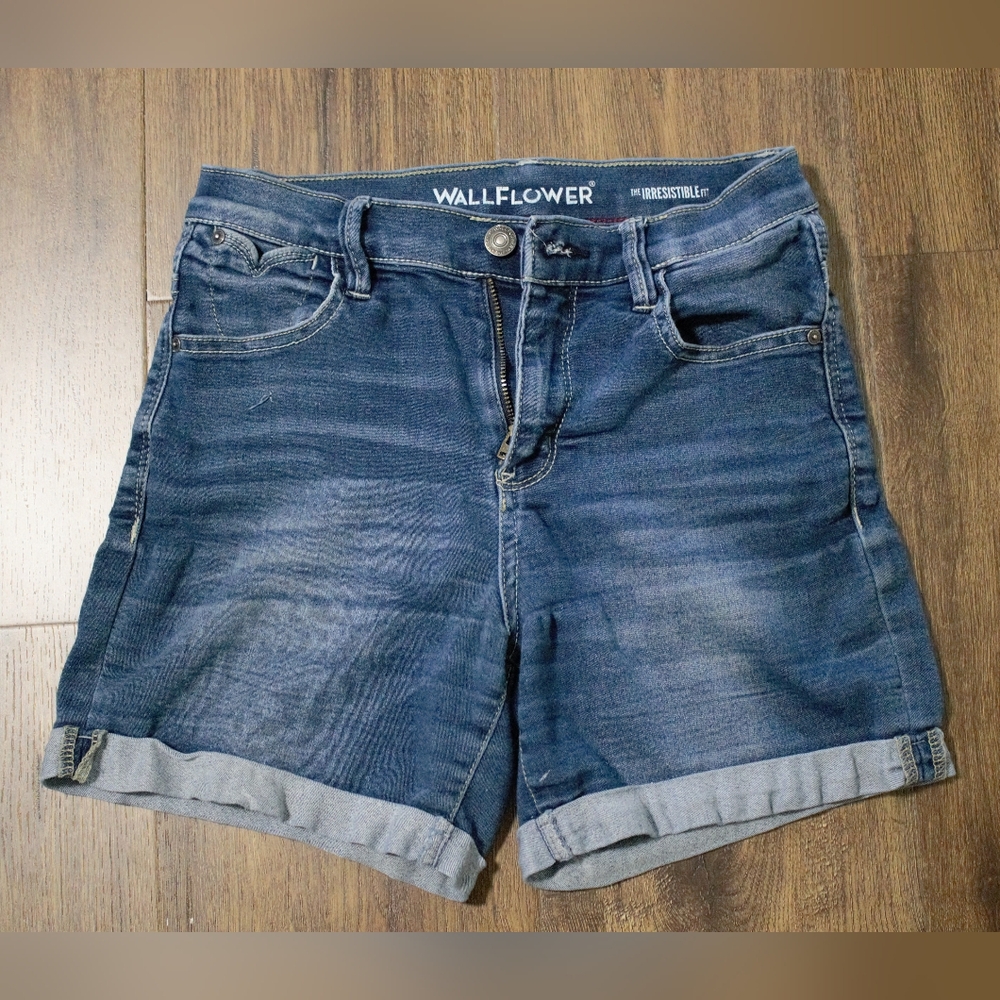 Wallflower Women's Blue Denim Shorts